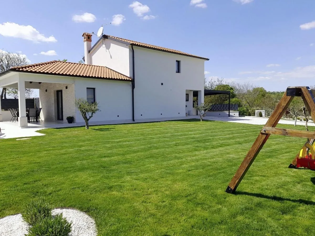 Villa Stare Brajde In Vela Traba - Haus Fuer 6 Personen Pazin
