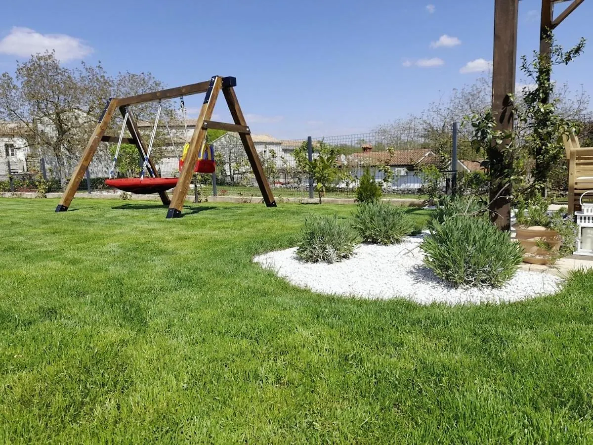 Villa Stare Brajde In Vela Traba - Haus Fuer 6 Personen Pazin
