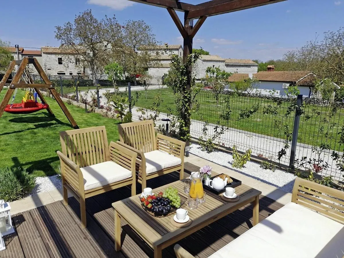 Villa Stare Brajde In Vela Traba - Haus Fuer 6 Personen Pazin 0*,