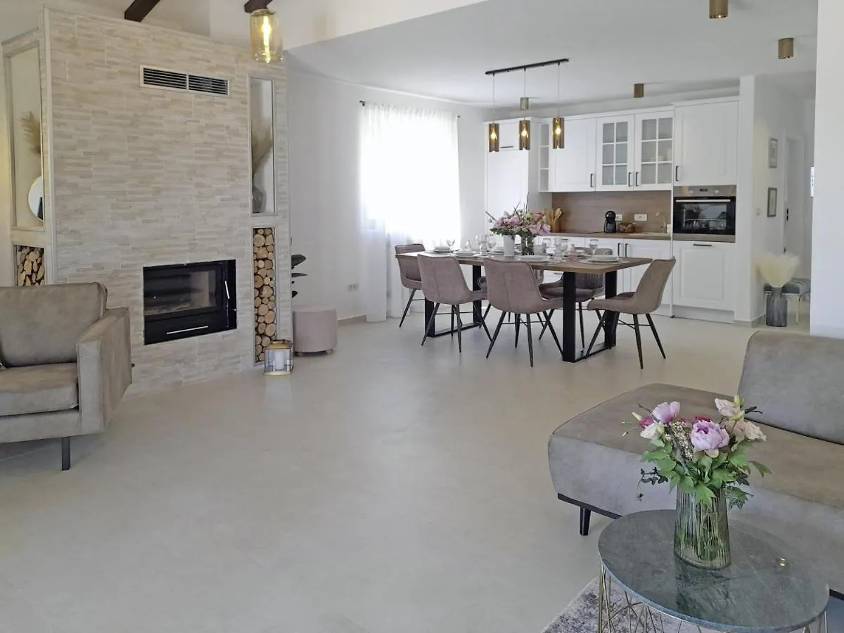 Villa Stare Brajde In Vela Traba - Haus Fuer 6 Personen Pazin Croatia