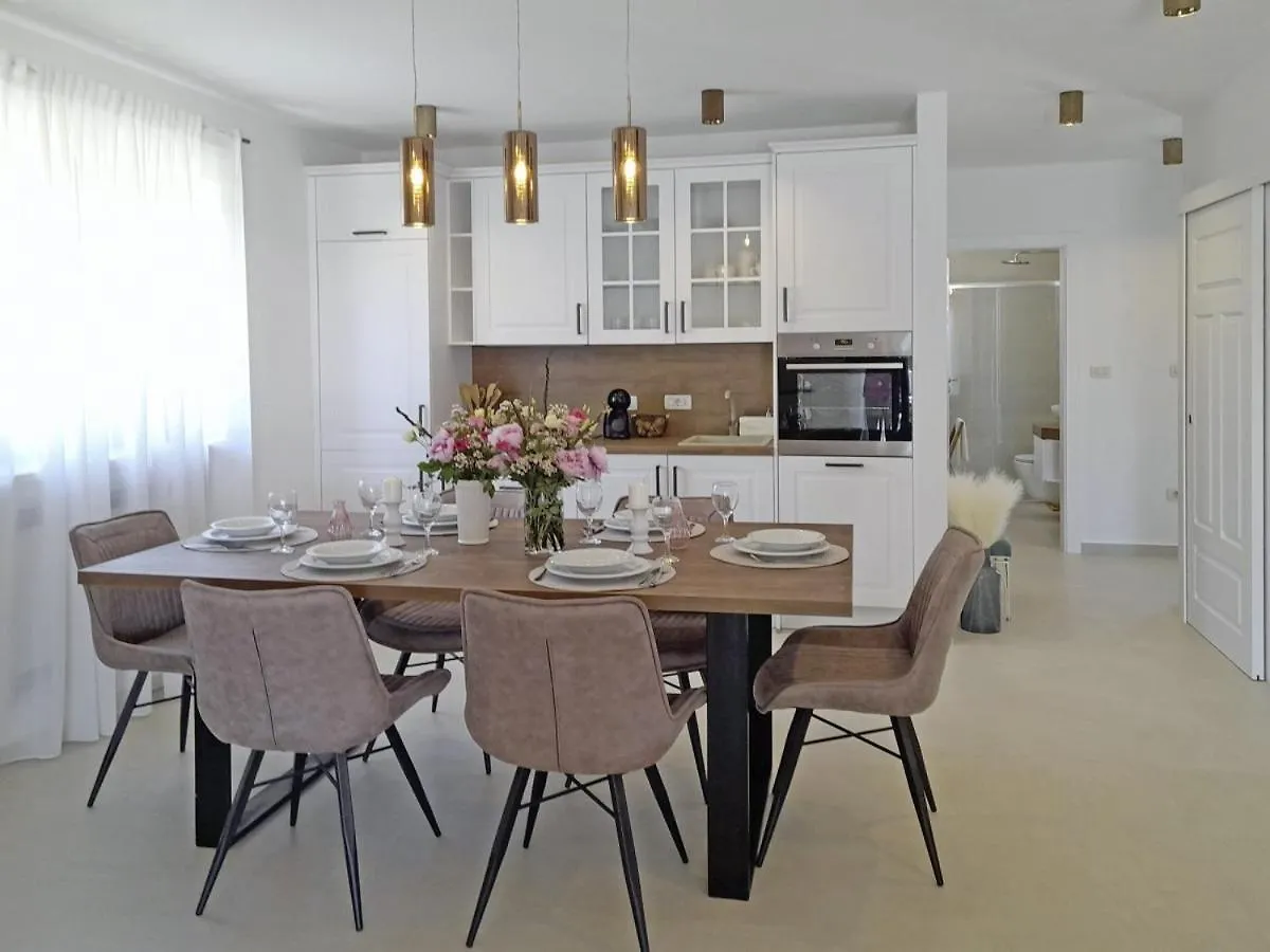 Villa Stare Brajde In Vela Traba - Haus Fuer 6 Personen Pazin Croatia