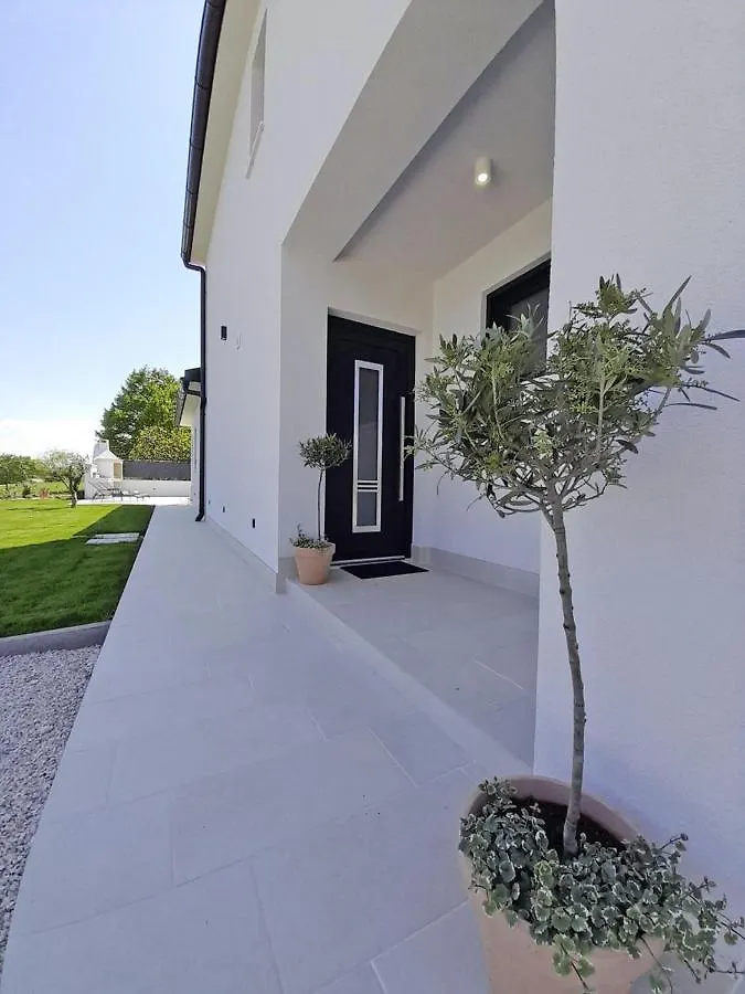 Villa Stare Brajde In Vela Traba - Haus Fuer 6 Personen Pazin 0*,  Croatia