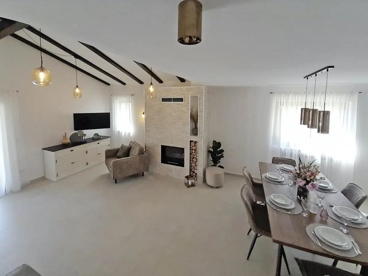 Villa Stare Brajde In Vela Traba - Haus Fuer 6 Personen Pazin 0*,