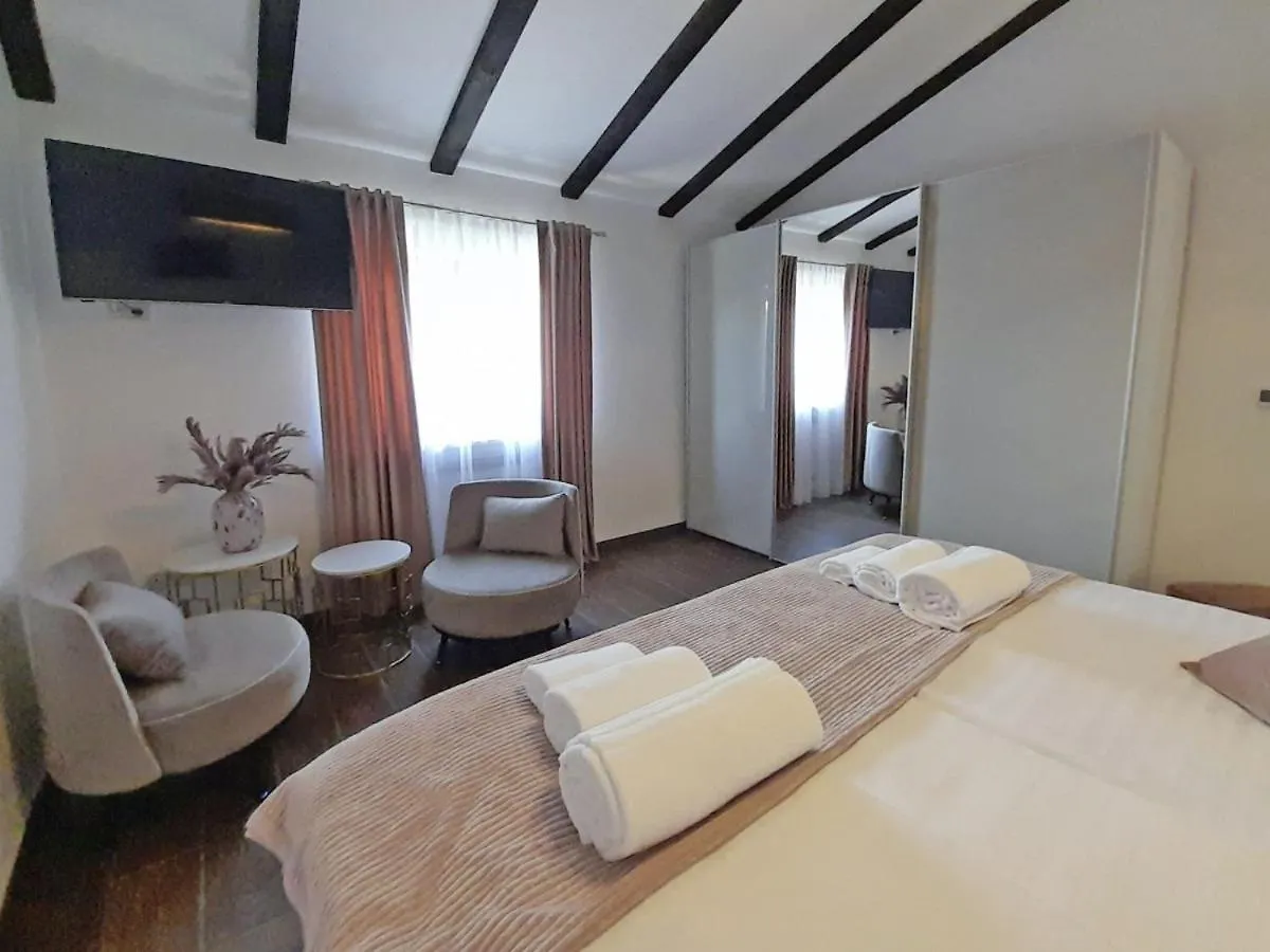 Villa Stare Brajde In Vela Traba - Haus Fuer 6 Personen Pazin